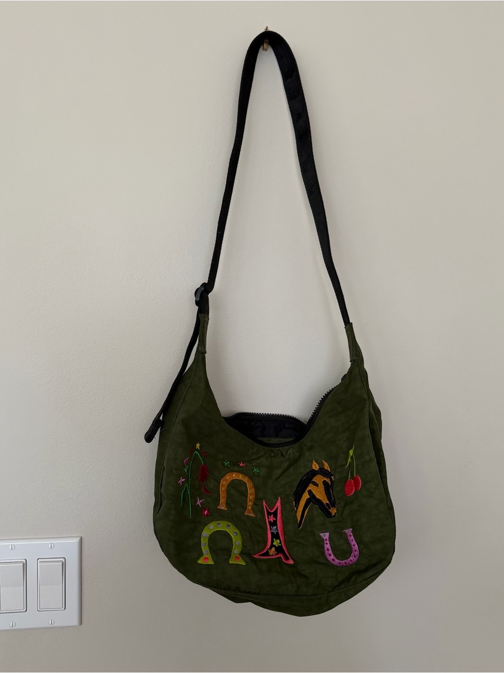 BAGGU x Jessica Williams Crescent Bag - Picture 5 of 5